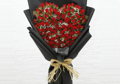 Heart Shaped 100 Roses Bouquet |