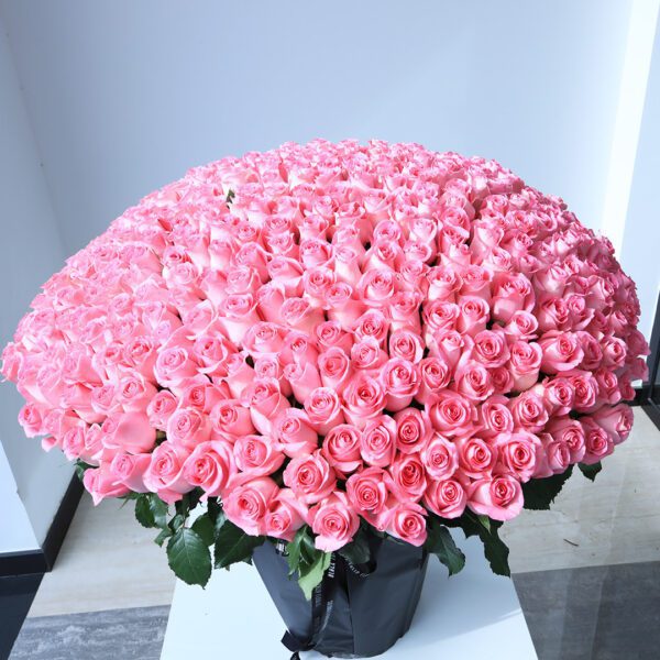 Pink Revival roses bouquet by Black Tulip Flowers