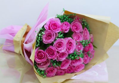 Bouquet of Charming Pink Blooms Roses