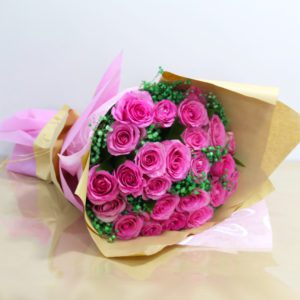 9 red roses in an acrylic box valentine's day gifts