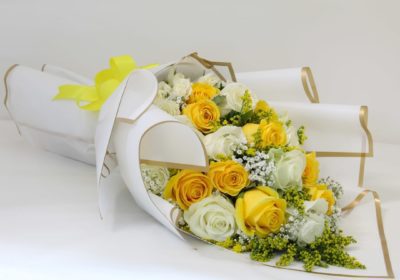 yellow roses with fillers