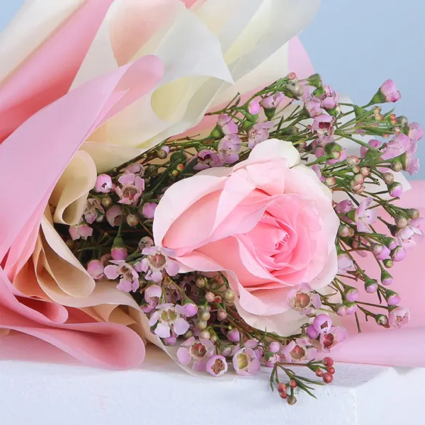 Single pink rose bouquet