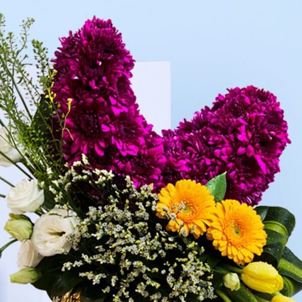 moon crescent arrangement3 Eid flowers arrangement