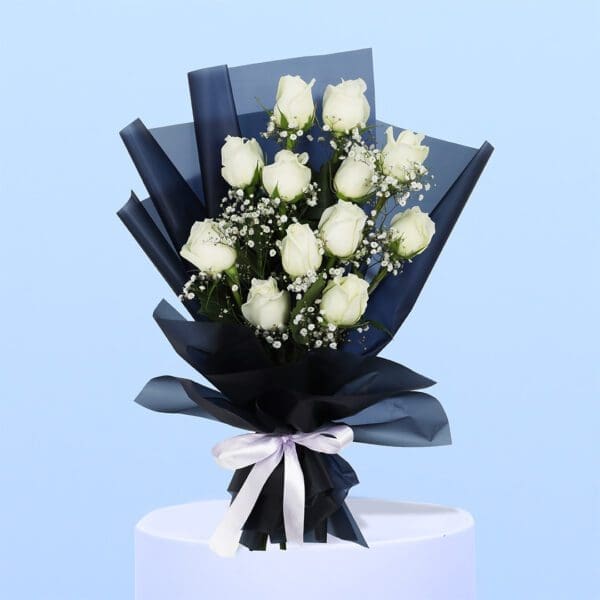 01 White Roses in Black Wrap