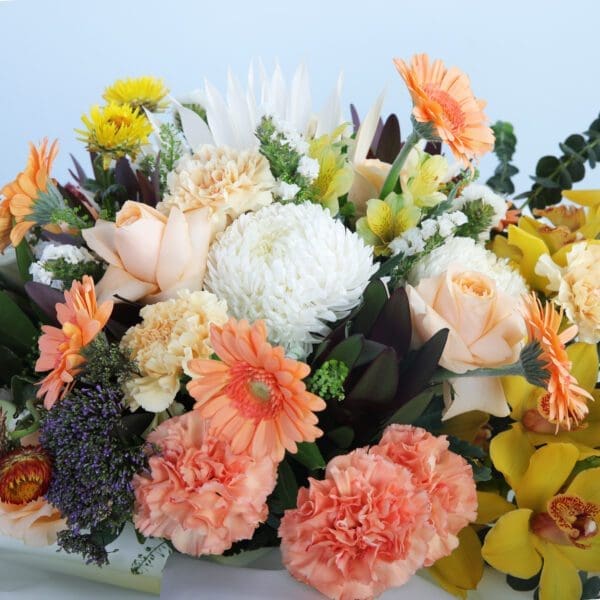 04 Blooms & Bliss mix flower bouquet