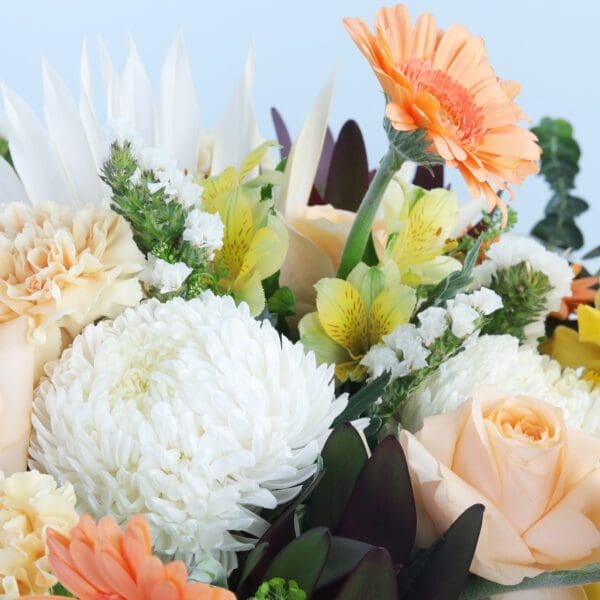 05 Blooms & Bliss mix flower bouquet