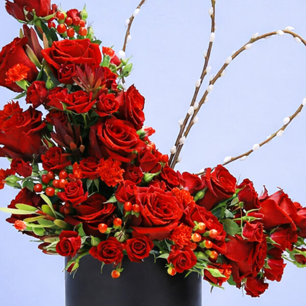 chic-box-of-roses-2026_04