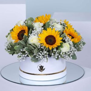 Experience the vibrant beauty of our Sunflower and White Rose Box, a perfect blend of nature’s warmth and elegance.