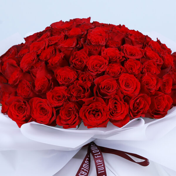 101-red-roses-bouquet._05
