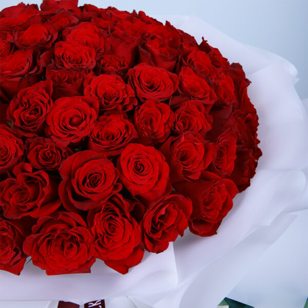 101-red-roses-bouquet_03
