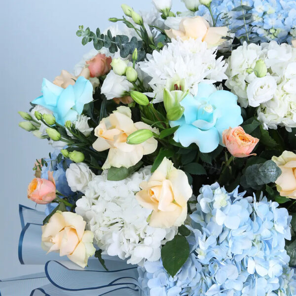 blue-hydrangea-bouquet_02