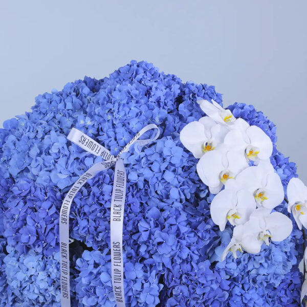 blue-hydrangea-white-orchid-box._04