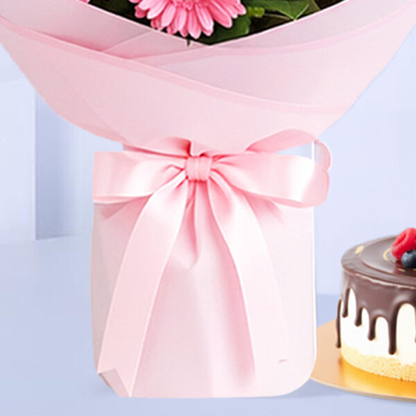 pink-gerbera-bouquet-souffle-cake-combo_05