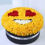 yellow-spray-rose-smiley-box_02
