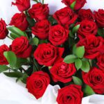 25-red- rose-bouquet_04