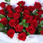 25-red- rose-bouquet_05