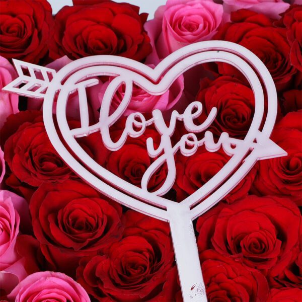 Heart-shape- with -red -and-pink -roses _03