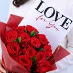 10-red-roses-love-note-bouquet-valentines_02