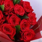 10-red-roses-love-note-bouquet-valentines_05