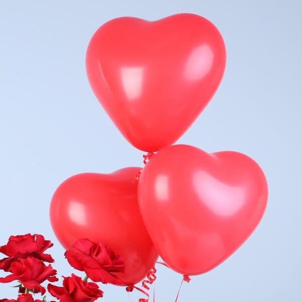 spray-roses-box-love-balloon-ferrero_2026_05