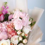 blooming-pastel-elegance-box-mixed-flowers_04