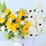 golden-white-bloom-arrangement-ferrero-24-pcs_05