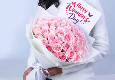 Signature Rose Bouquet with 40 light pink roses hand-tied elegant bouquet for gifting and special occasions