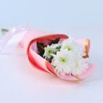 single-ivory-charm-chrysanthemum-hand-bouquet.