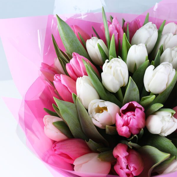 soft-romance-tulip-hand-bouquet_04