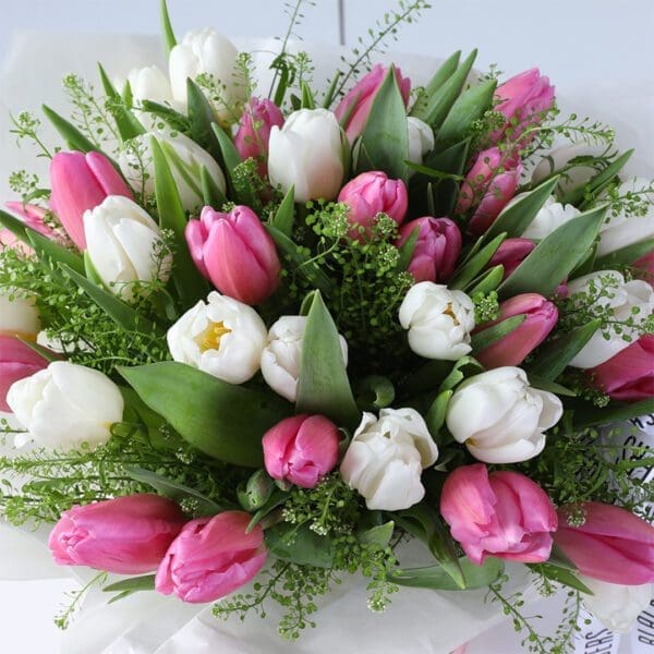 sweet-bloom-indulgence-box-tulips-ferrero_05
