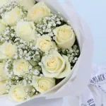 serene-white-rose-bouquet_04