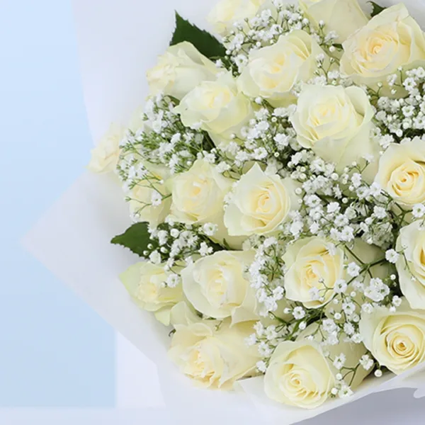 serene-white-rose-bouquet_05