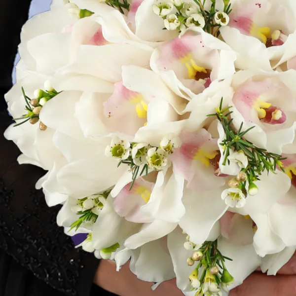 timeless-orchid-wedding-bouquet_02